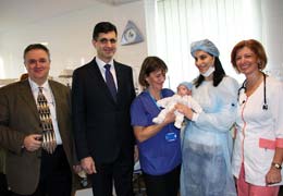 VivaCell-MTS and BirthLink show aid to the maternity department in the central hospital in Echmiadzin