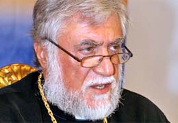 Aram I says all attempts to bury in oblivion Genocide of Armenians doomed to failure 