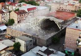 Глава Союза архитекторов Армении: Строительство на территории "Крытого рынка" в Ереване осуществляется без утвержденного проекта