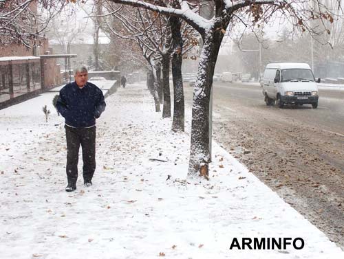 В Армении все межгосударственные и межобщинные автодороги Армении в основном проходимы