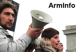 Вместо праздничных приготовлений у армянских студентов революционный настрой