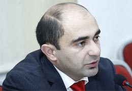 Эдмон Марукян требует лишить Андраника Никогосяна почетной медали НС РА
