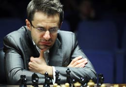 Левон Аронян делит лидерство турнира претендентов с Сергеем Карякиным